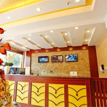 Greentree Inn Linyi Feixian Jianshe Road Express Hotel Exteriör bild