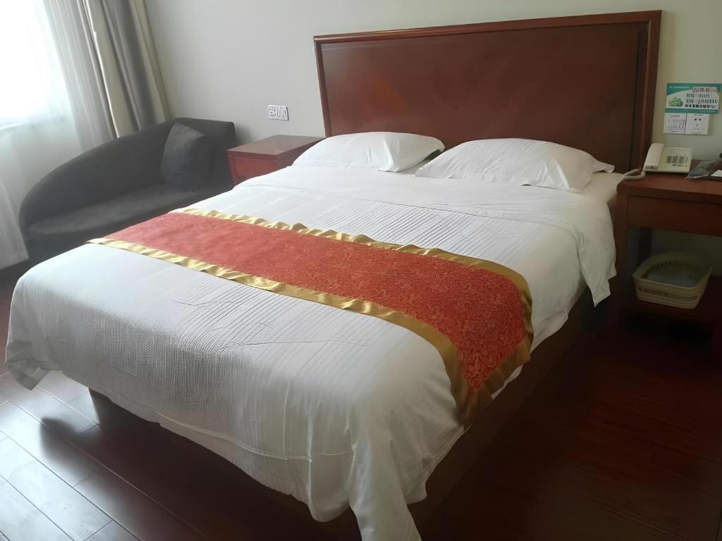 Greentree Inn Linyi Feixian Jianshe Road Express Hotel Exteriör bild