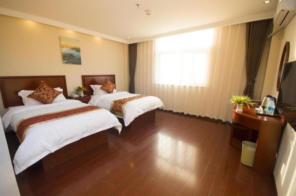 Greentree Inn Linyi Feixian Jianshe Road Express Hotel Exteriör bild