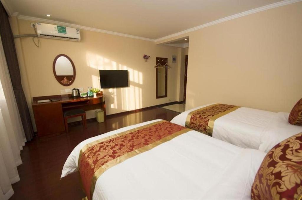 Greentree Inn Linyi Feixian Jianshe Road Express Hotel Exteriör bild