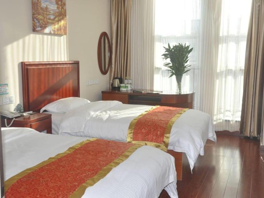 Greentree Inn Linyi Feixian Jianshe Road Express Hotel Exteriör bild
