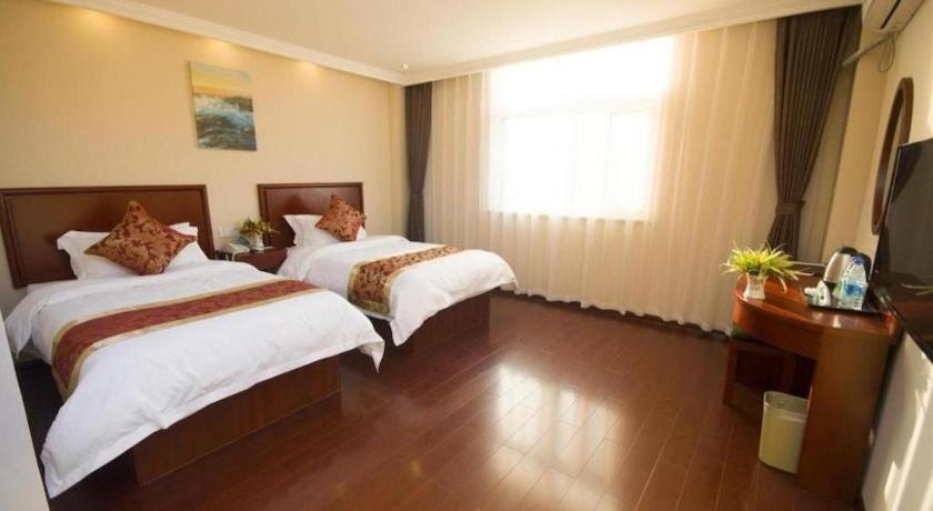 Greentree Inn Linyi Feixian Jianshe Road Express Hotel Exteriör bild