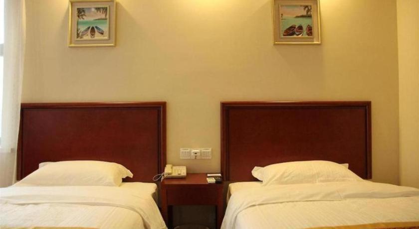 Greentree Inn Linyi Feixian Jianshe Road Express Hotel Exteriör bild