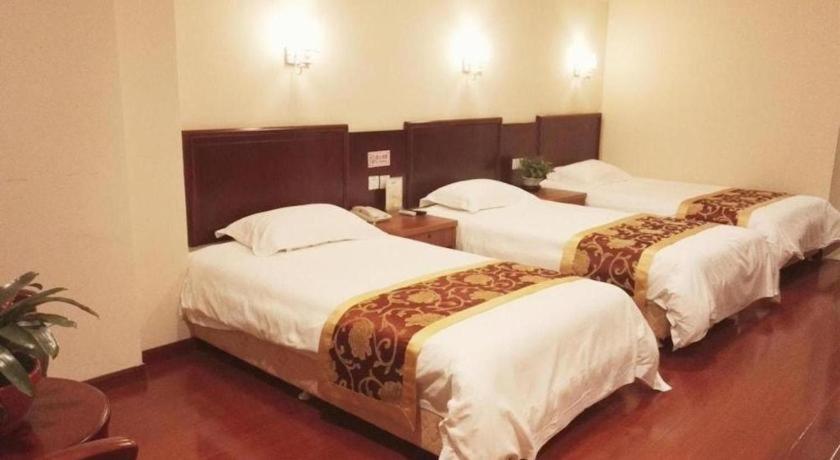 Greentree Inn Linyi Feixian Jianshe Road Express Hotel Exteriör bild