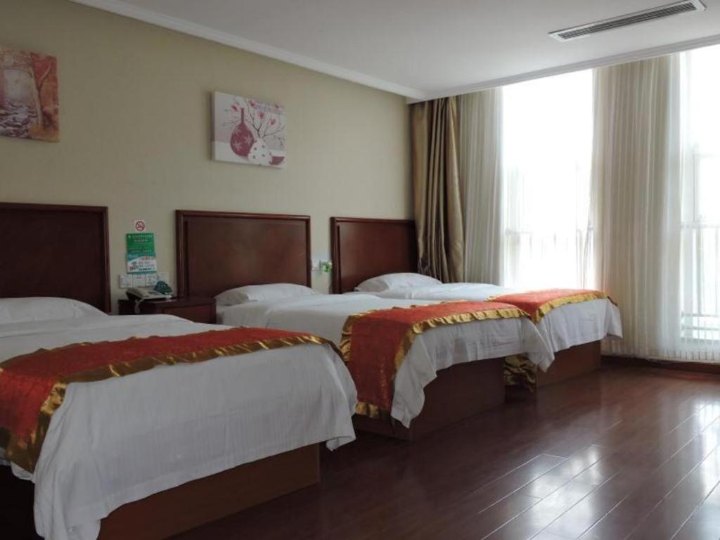 Greentree Inn Linyi Feixian Jianshe Road Express Hotel Exteriör bild