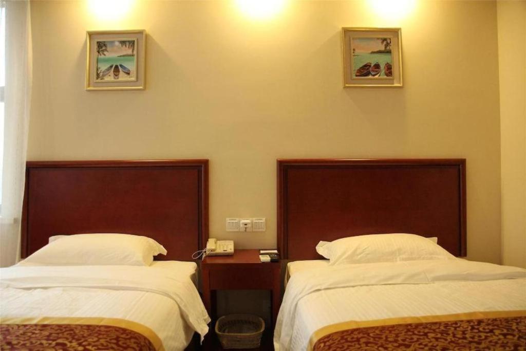 Greentree Inn Linyi Feixian Jianshe Road Express Hotel Exteriör bild