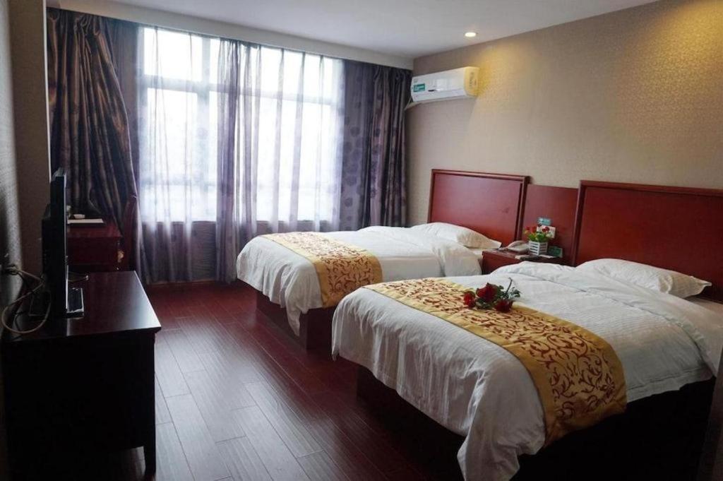 Greentree Inn Linyi Feixian Jianshe Road Express Hotel Exteriör bild