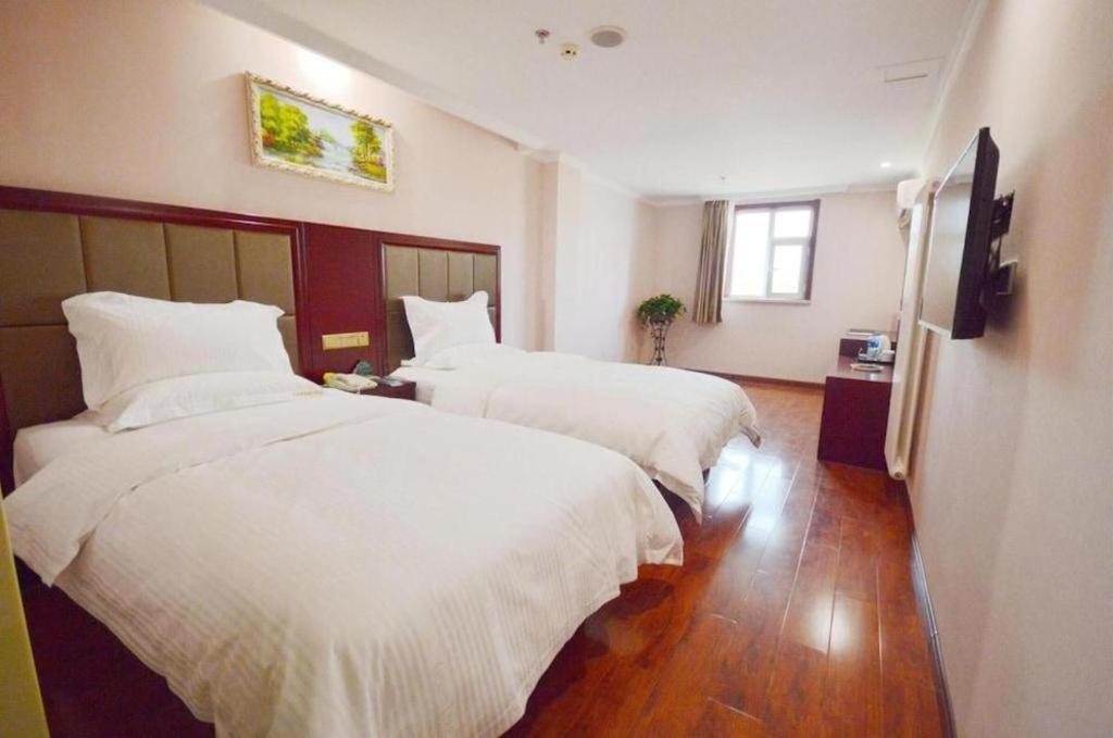 Greentree Inn Linyi Feixian Jianshe Road Express Hotel Exteriör bild