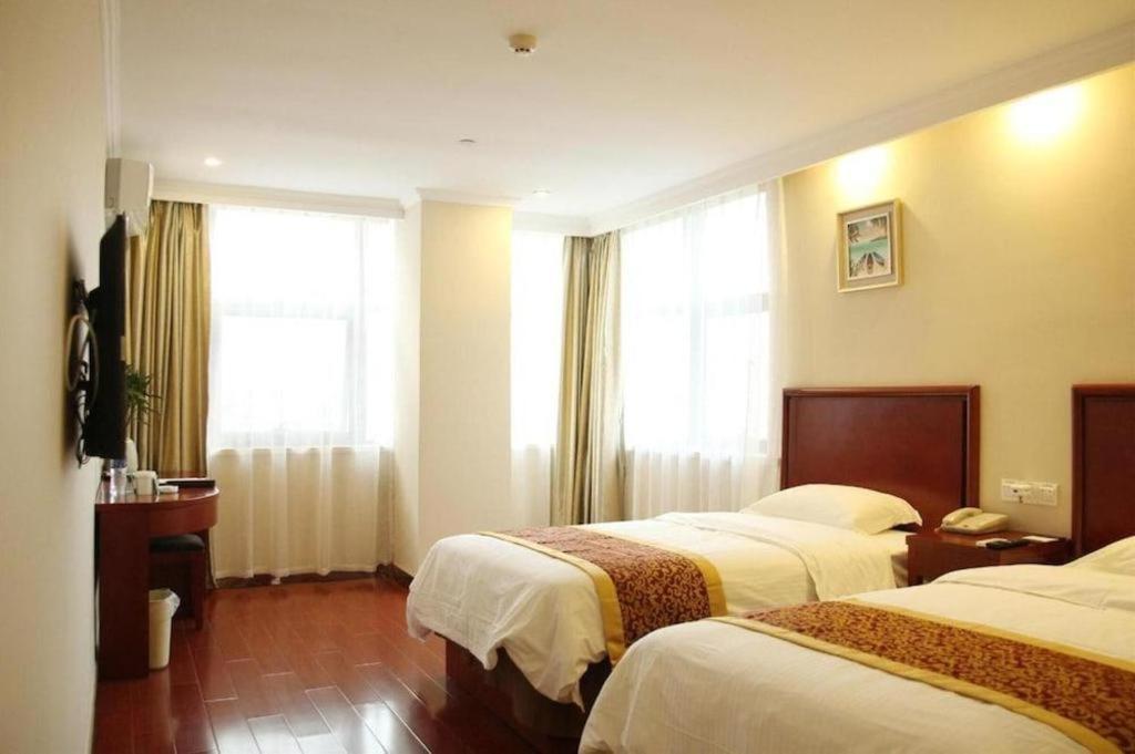 Greentree Inn Linyi Feixian Jianshe Road Express Hotel Exteriör bild